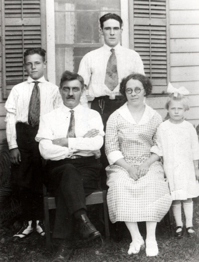 Wm Burns and Family USA and WJBurns